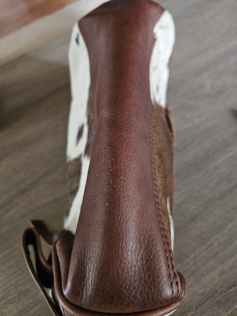 Brown and White Cowhide And Genuine Leather Travel Toiletry Bag/ Makeup Bag-NWOT - Picture 3 of 3